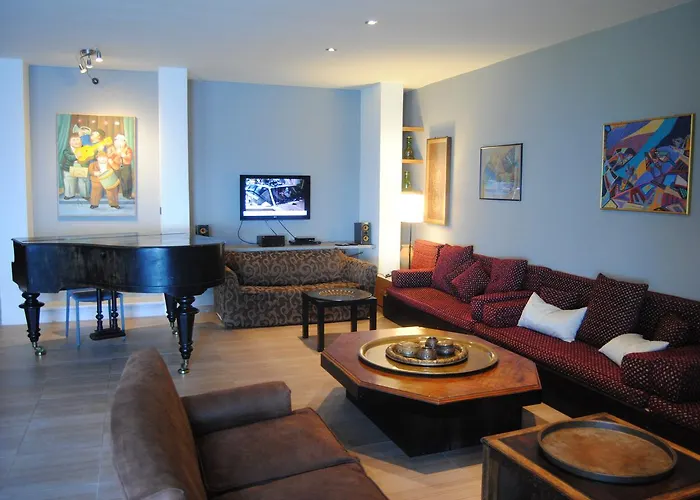 فيلة Leonidionhouses - The Ogra House